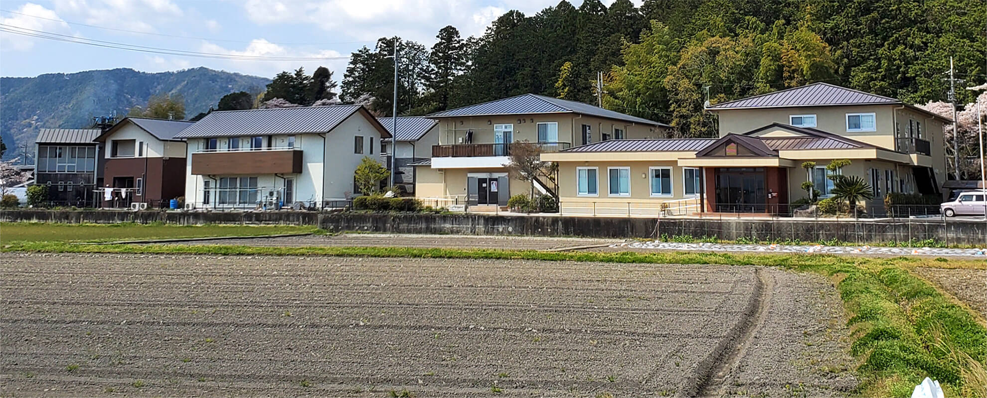 青葉学園について