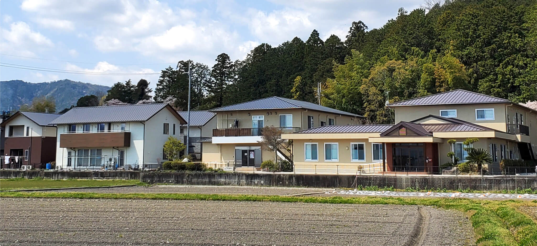 青葉学園について